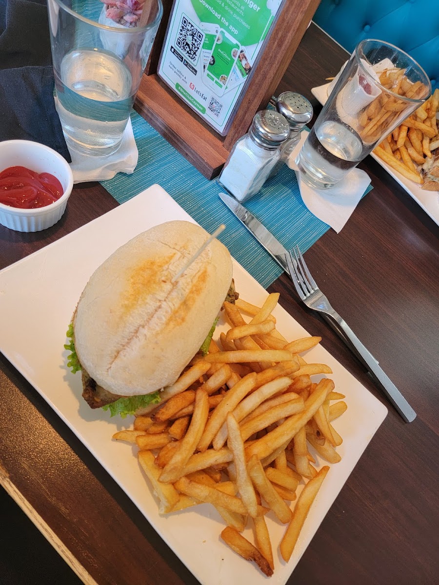 Waterfront Urban Diner-4